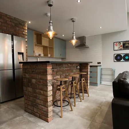 Modern Centre Bed and Breakfast